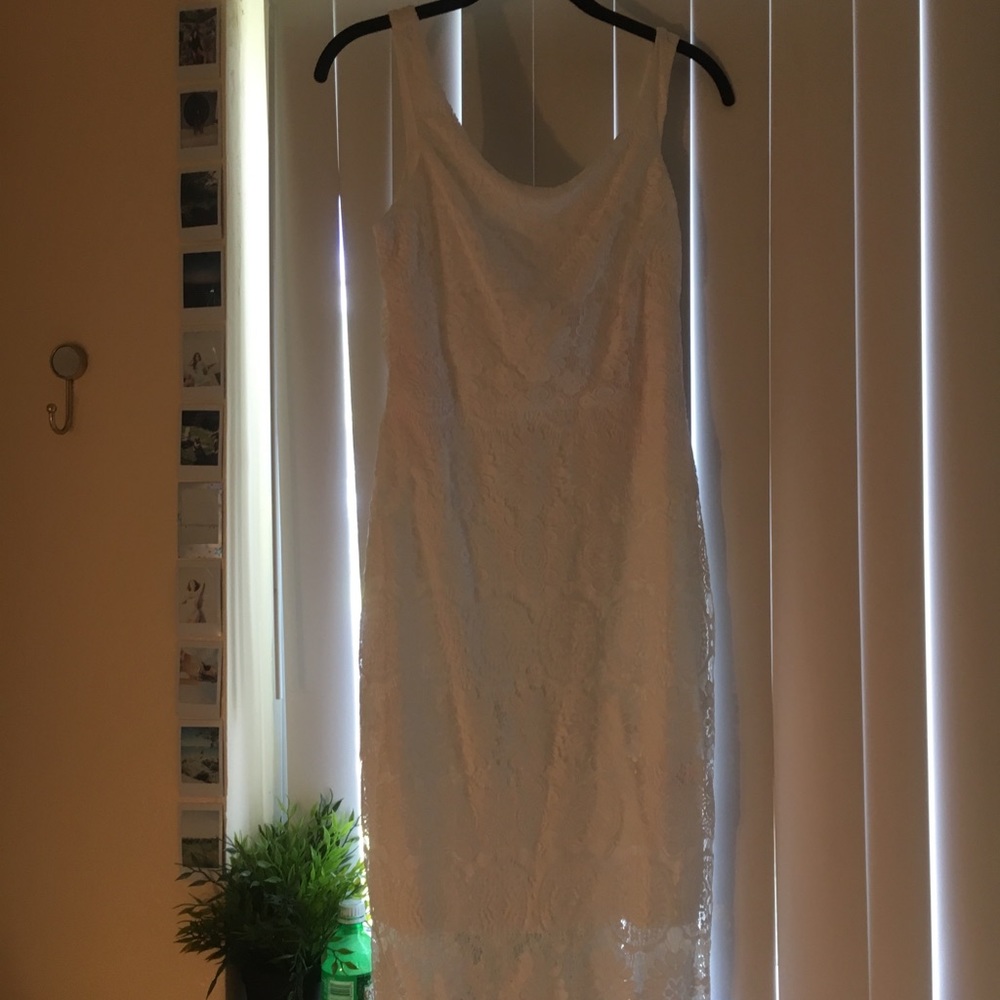 Betsey Johnson White Lace Dress Size: 2
